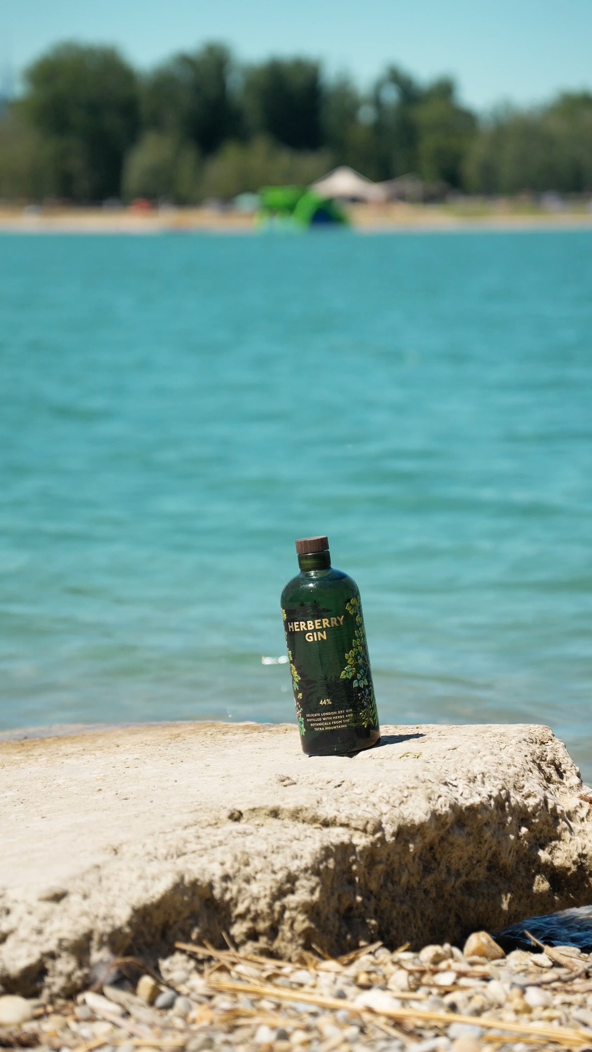 The House of Herberry is not a place. It's a feeling.

Savor the true taste of summer with Herberry Gin.
Available at your local @billa_sk and @yemepotraviny  or via link in bio.

#herberryGin #HouseOfHerberry #PremiumGin