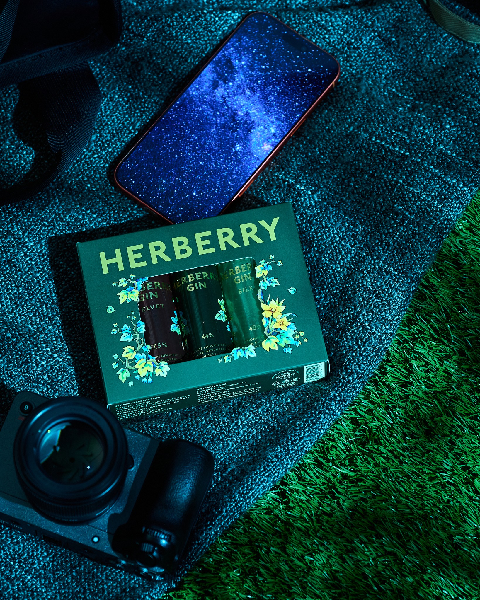 Some nights only happen once in a while ✨
Make room for the shooting stars today 💫 We'll take care of the rest.

Herberry Mini available via the link in bio.

#perseid #eclipse #HerberryGin