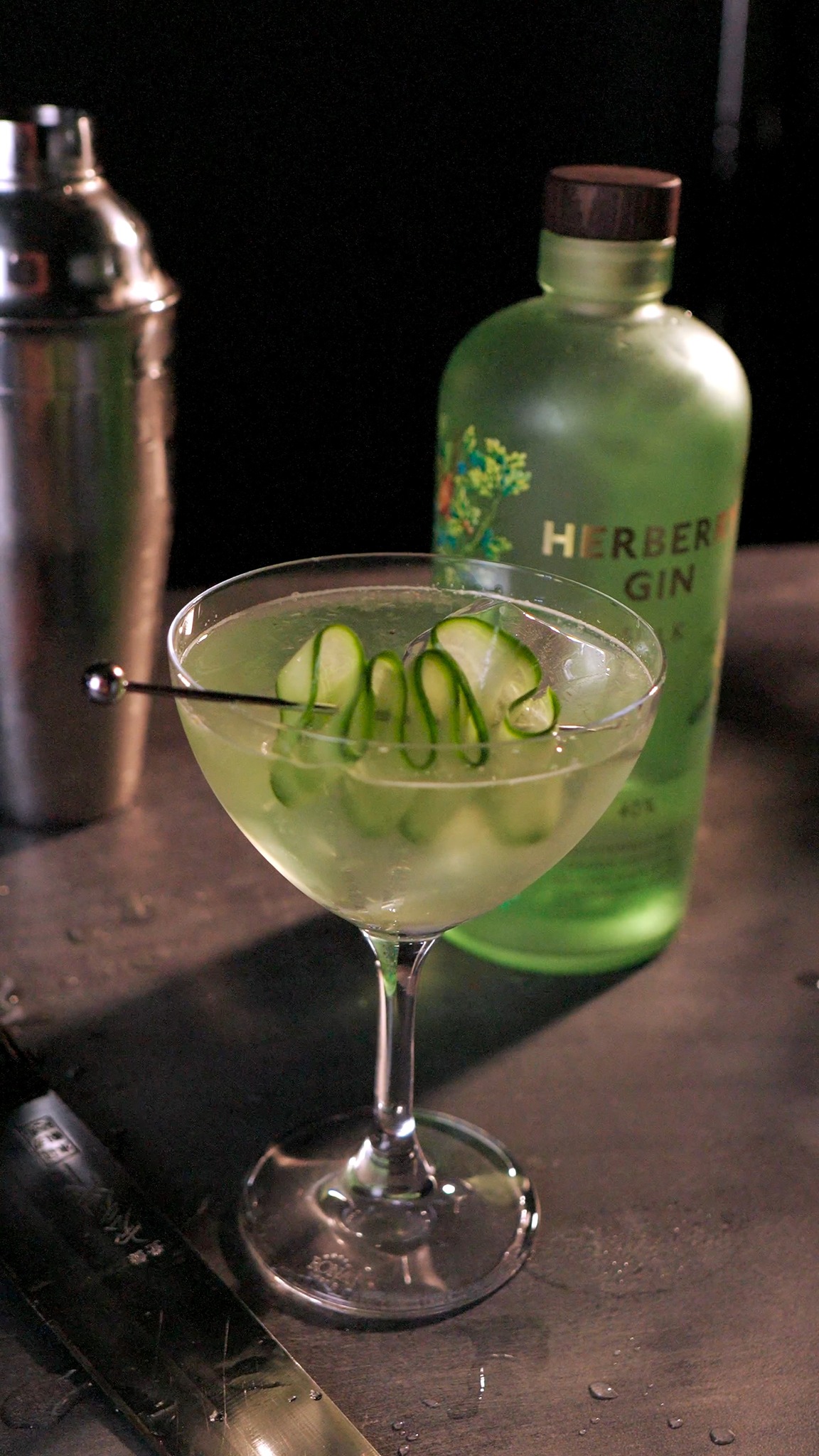 Some summer rituals are worth repeating. Cucumber Smash with the smooth taste of Herberry Silk is one of them 🍸

Cucumber. 
Ice. 
Herberry Gin Silk. 
Shake. 
Strain. 
Tonic. 
Enjoy.

#herberryGin #HouseOfHerberry #PremiumGin #cocktail